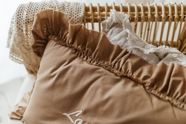 Personalizowana poszewka na poduszkę twój haft carmel