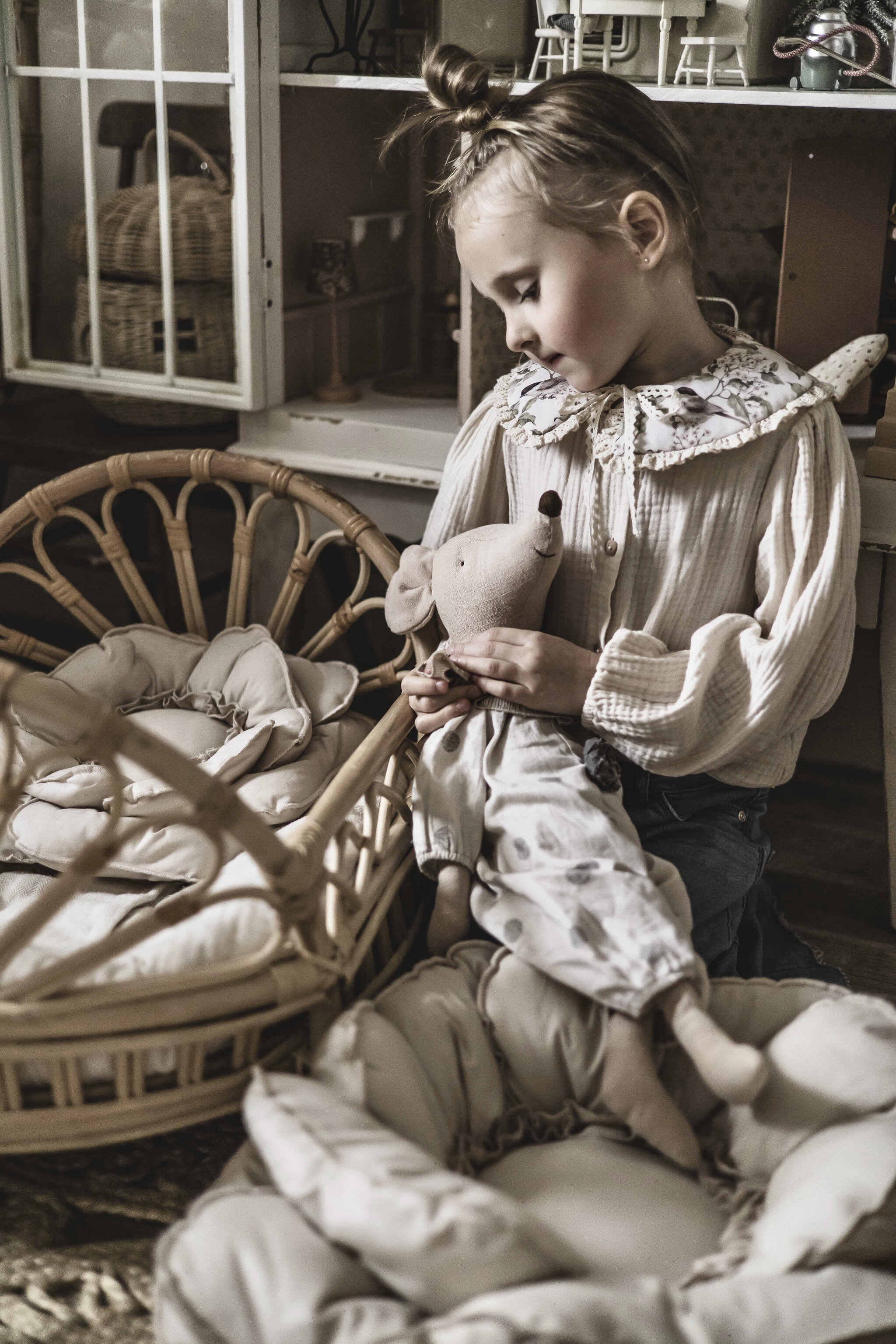 Poduszka dekoracyjna kwiat natural rozmiar 30