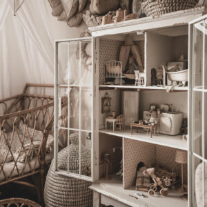 Poduszka dekoracyjna kwiat boho beż rozmiar 50 zawieszka