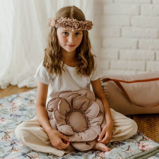 Poduszka dekoracyjna różowa retro kwiat 40×40cm