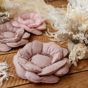 Poduszka dekoracyjna różowa retro kwiat 40×40cm