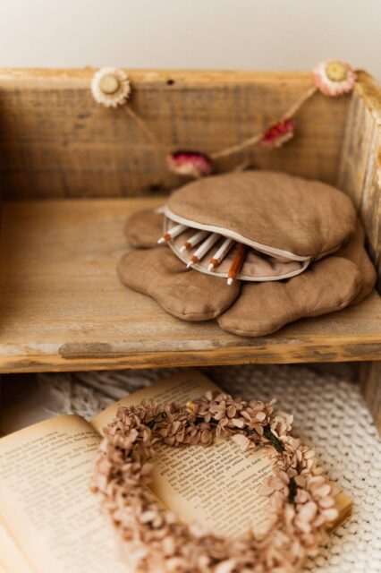 Retro beżowa lniana torebka kwiatuszek dla dziewczynki taupe