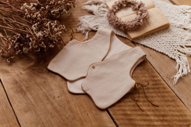 Retro kamizelka lniana dla dla dziecka vanila