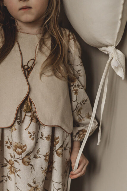 Retro kamizelka lniana dla dla dziecka vanila