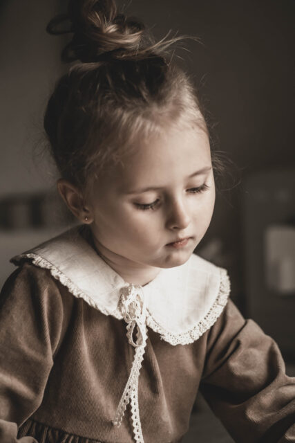 Retro kołnierzyk dla dziewczynki lniany z koronką naturalna kratka zoja