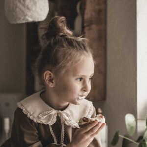 Retro kołnierzyk dla dziewczynki lniany z koronką naturalna kratka zoja