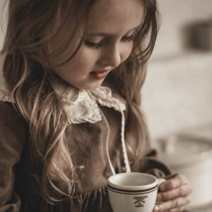 Retro kołnierzyk dla dziewczynki lniany z koronką naturalna kratka zoja