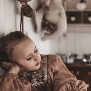 Retro sukienka lniana beżowa damska Marysia kokos