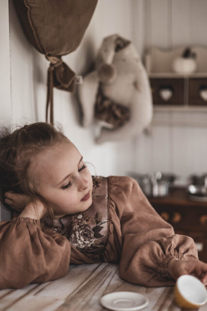 Retro sukienka lniana beżowa damska Marysia kokos