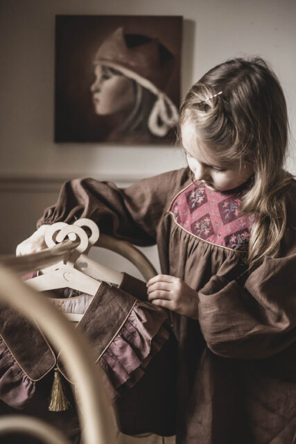 Retro sukienka lniana brązowa dla dziewczynki   blanka rose