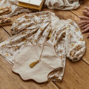 Retro sukienka lniana w kwiatuszki dla dziewczynki  Marysia honey