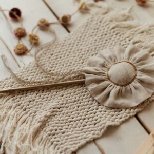 Różdżka kwiatuszek do zabawy ozdoba dla dziecka krepa