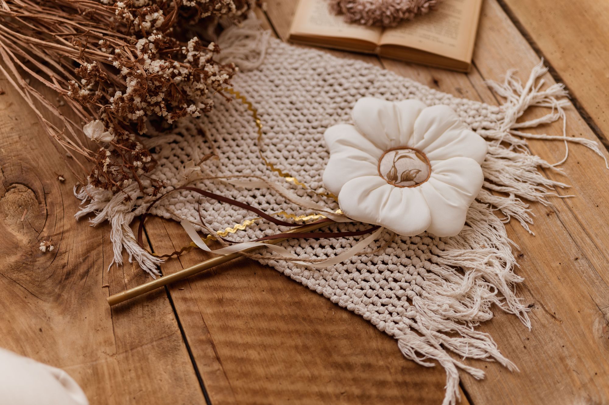 Różdżka dla dziewczynki kwiatek ozdoba milk miodowe