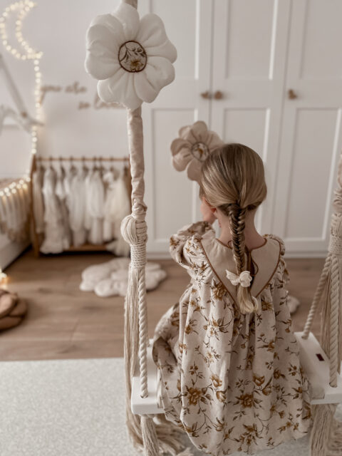 Różdżka do zabawy dla dziewczynki kwiatek ozdoba milk natural