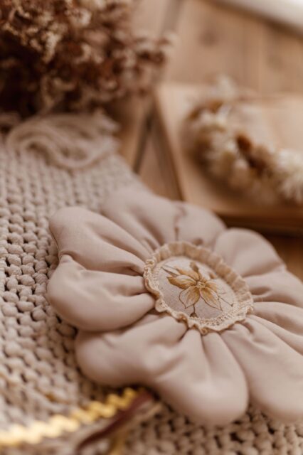 Różdżka do zabawy dla dziewczynki kwiatek ozdoba milk natural