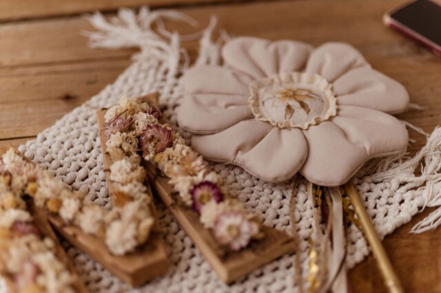 Różdżka do zabawy dla dziewczynki kwiatek ozdoba milk natural