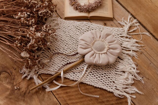 Różdżka do zabawy kwiatek ozdoba dla dziecka kasza len