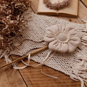 Różdżka do zabawy kwiatek ozdoba dla dziecka kasza len