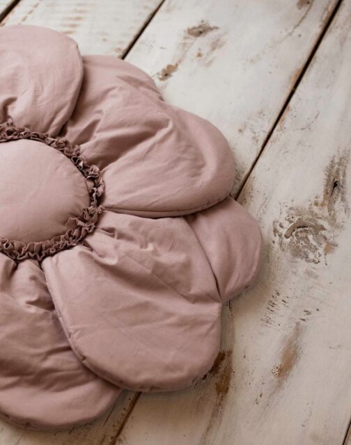 Różowa retro mata kwiat 5 dla dzieci do zabawy i dekoracji pokoju