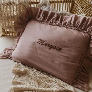 Różowa personalizowana poszewka na poduszkę twój haft