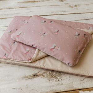 Różowy kocyk do żłobka dla dziewczynki wróżki