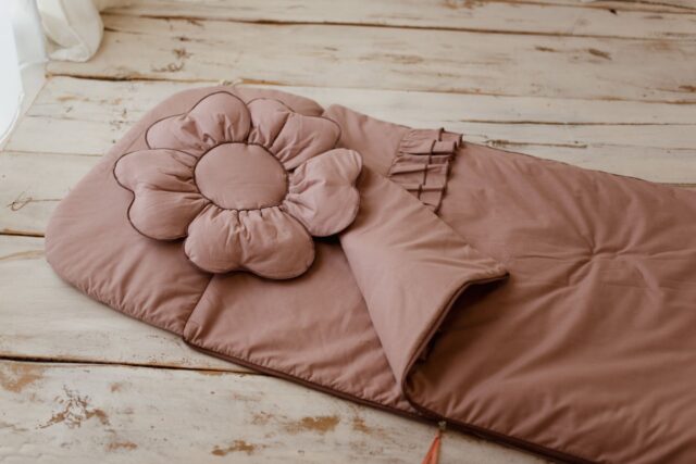 Różowy śpiworek do żłobka 0-3 lat z poduszką i workiem