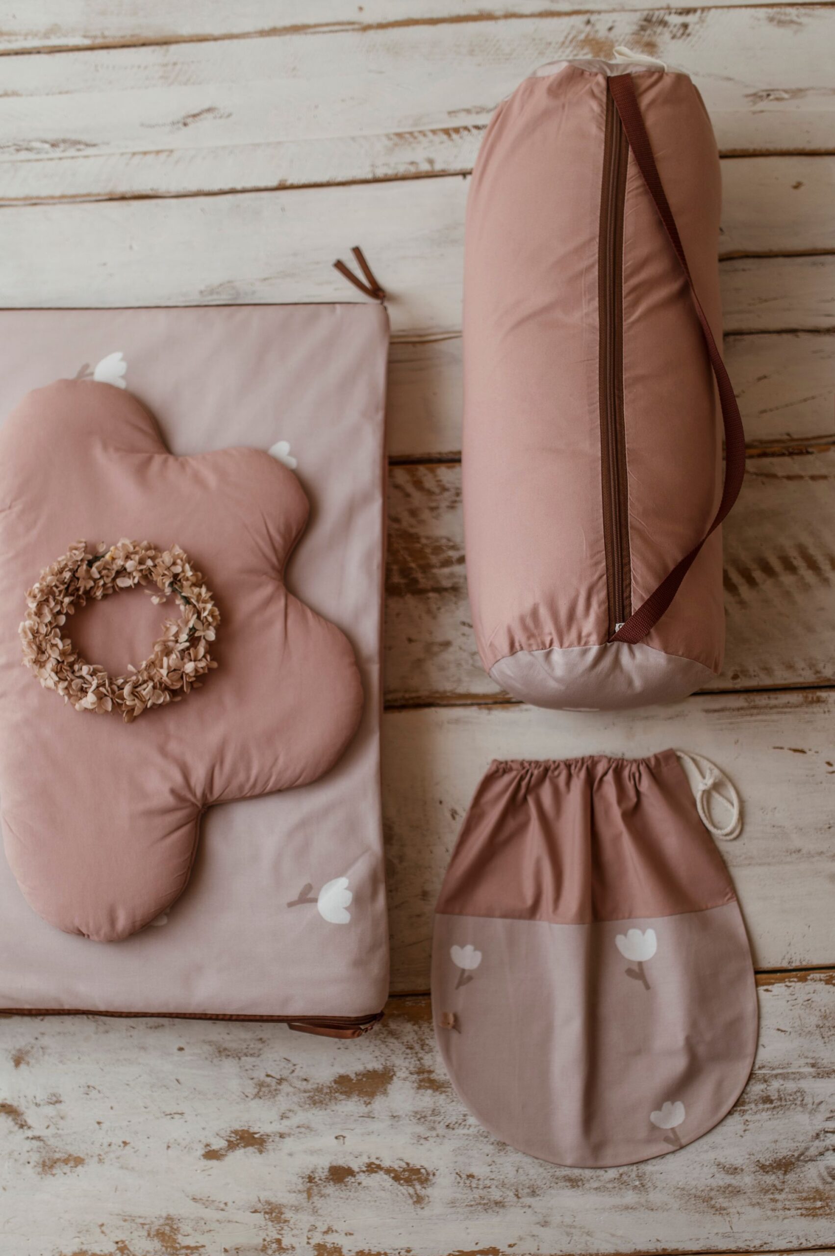 Różowy śpiworek do żłobka dla dziewczynki 120×60cm różowe tulipany