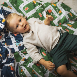 Śpiworek dla chłopca do przedszkola 140×75cm auta