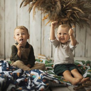 Śpiworek dla chłopca do przedszkola 140×75cm auta