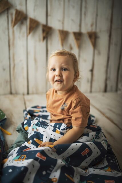 Śpiworek dla chłopca do przedszkola 140×75cm auta