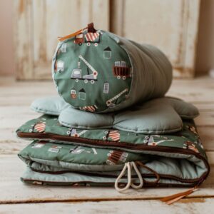 Śpiworek dla chłopca w auta 5-10 lat junior zielony