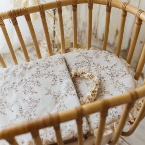 Śpiworek dla niemowląt kremowy róże