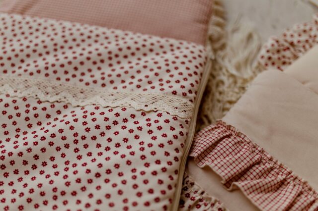 Śpiworek dla niemowląt na zimę/lato różowy w kwiatki