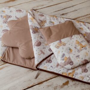 Śpiworek do przedszkola 140cmx75cm retro wyścig