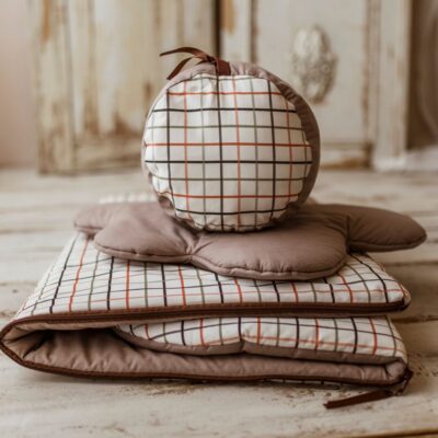 Śpiworek do przedszkola 140×75cm brązowy w kratkę