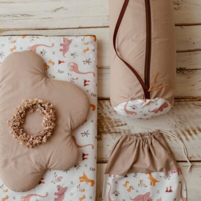 Śpiworek do przedszkola 140×75cm pink dinozaury