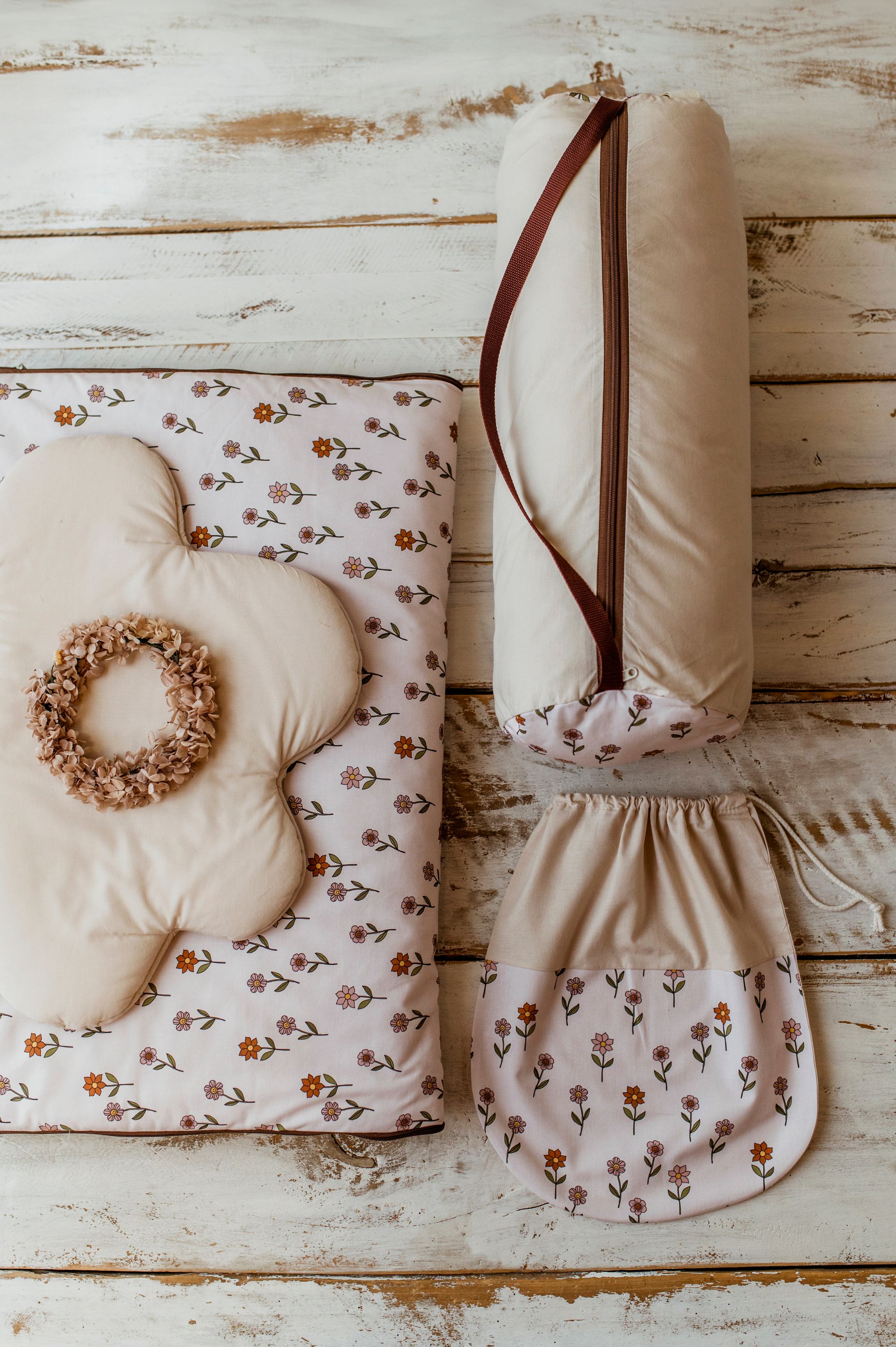 Śpiworek do przedszkola 140×75cm śliczne kwiatuszki