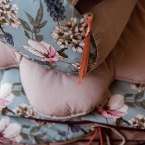 Śpiworek do przedszkola dla dziewczynki 140×75cm kwiatki