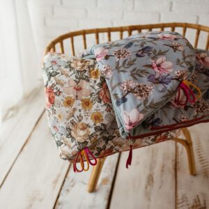 Śpiworek do przedszkola dla dziewczynki 140×75cm kwiatki