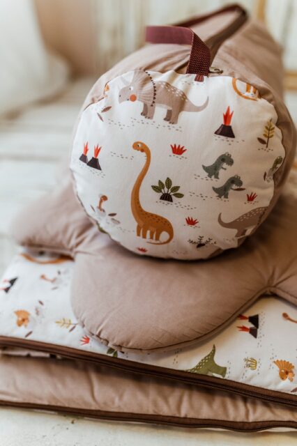 Śpiworek do przedszkola w dinozaury