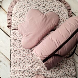 Śpiworek do przedszkola z falbanką 140×75cm różany drzewko różane