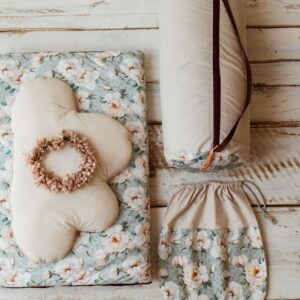 Śpiworek do spania z poduszką i workiem 6-10 lat białe kwiaty