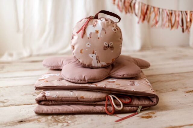 Śpiworek do żłobka dla dziewczynki jednorożce