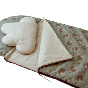 Śpiworek do żłobka z poduszką i workiem jeżyki