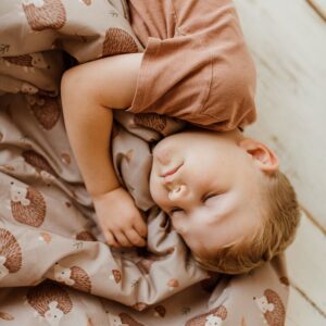 Śpiworek z poduszką i workiem dla dziecka 6-10lat jeżyki