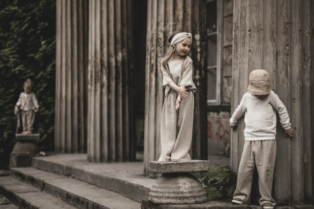 Spodnie lniane proste unisex dla dziecka szara glina