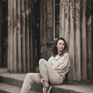 Spodnie damskie lniane joggersy basic dresowe szara glina