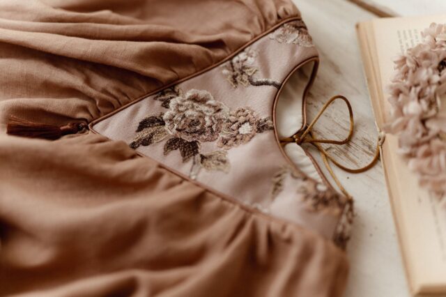 Sukienka beżowa lniana Marysia retro kokos 5-10 lat