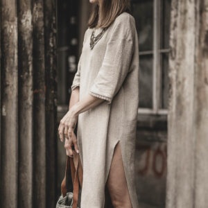 Sukienka lniana midi z rozcięciem z koronką lekka damska