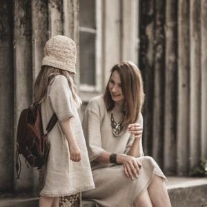 Sukienka lniana midi z rozcięciem z koronką lekka damska